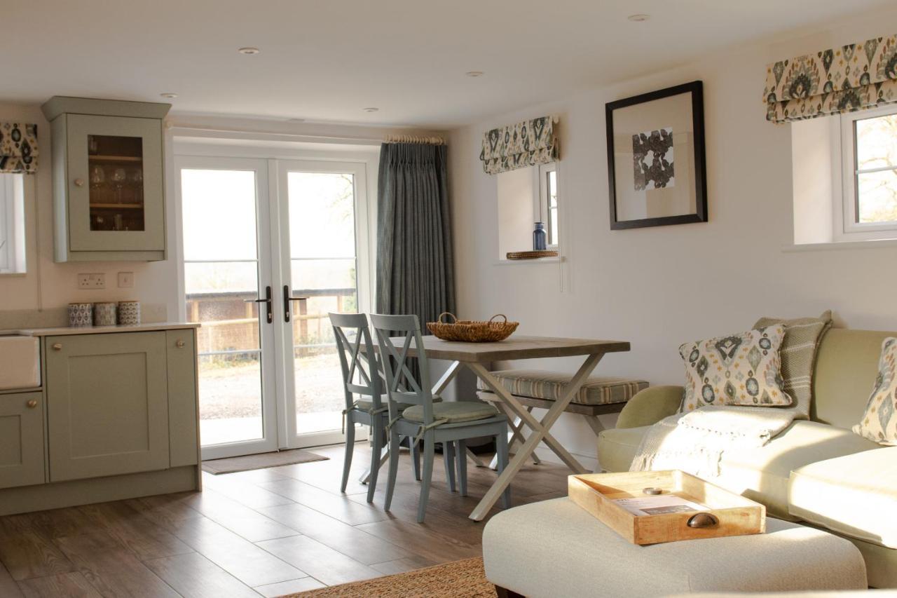 Finwood Green Farm Holiday Cottages-The Calf Shed And The Milk Parlour Henley-in-Arden Extérieur photo