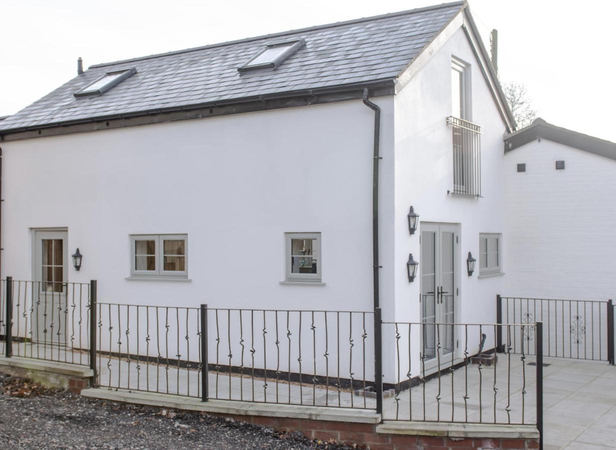 Finwood Green Farm Holiday Cottages-The Calf Shed And The Milk Parlour Henley-in-Arden Extérieur photo